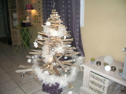 Sapin-de-noel-en-bois-flotte-decore
