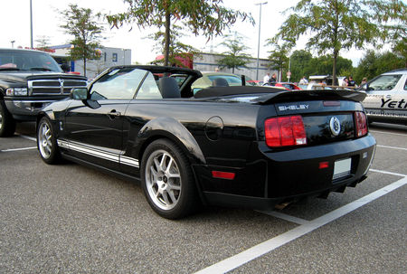 Shelby_GT_500_convertible__Rencard_du_Burger_King_avril_2010__03