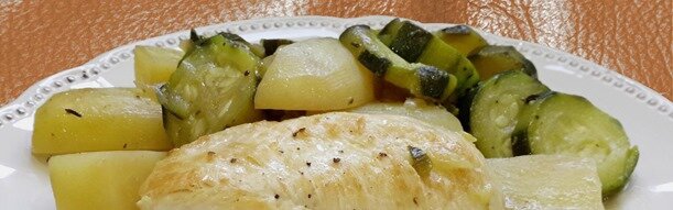 blancs de poulet, courgettes pdt en multicuiseur blancs de poulet, courgettes pdt en multicuiseur