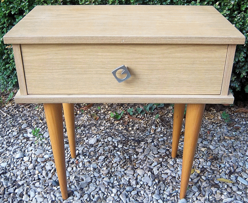Chevet vintage bleu -anigif