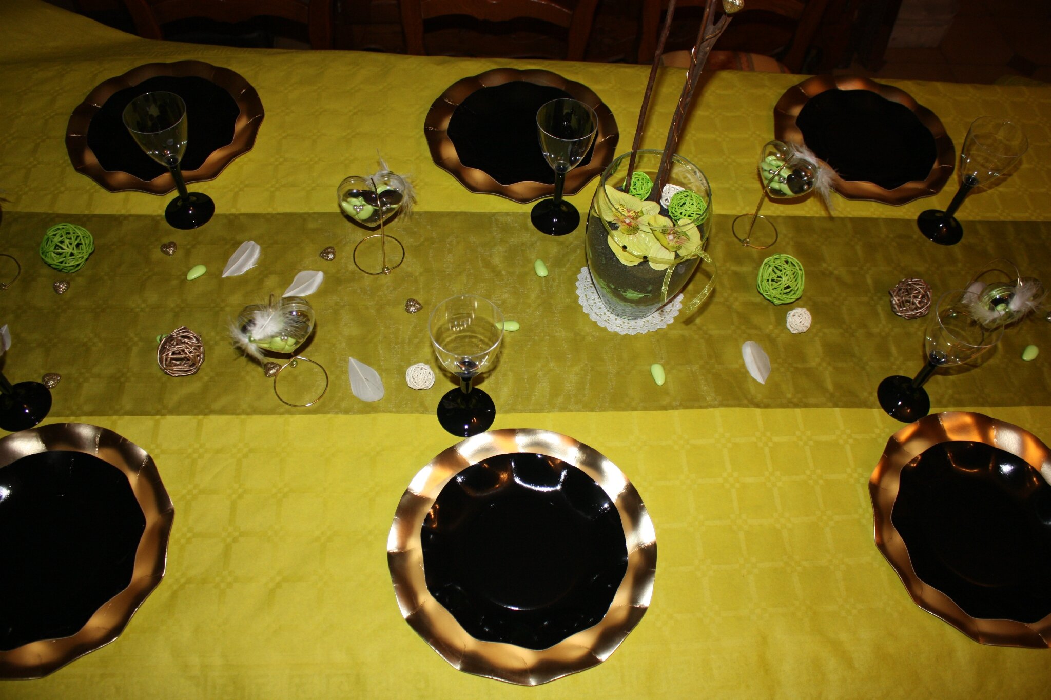 Décoration de table "noir, vert anis et or" la cocotte bergamote