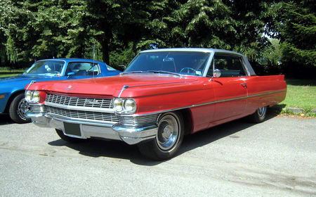 Cadillac_series_62_hardtop_coup__de_1964_01