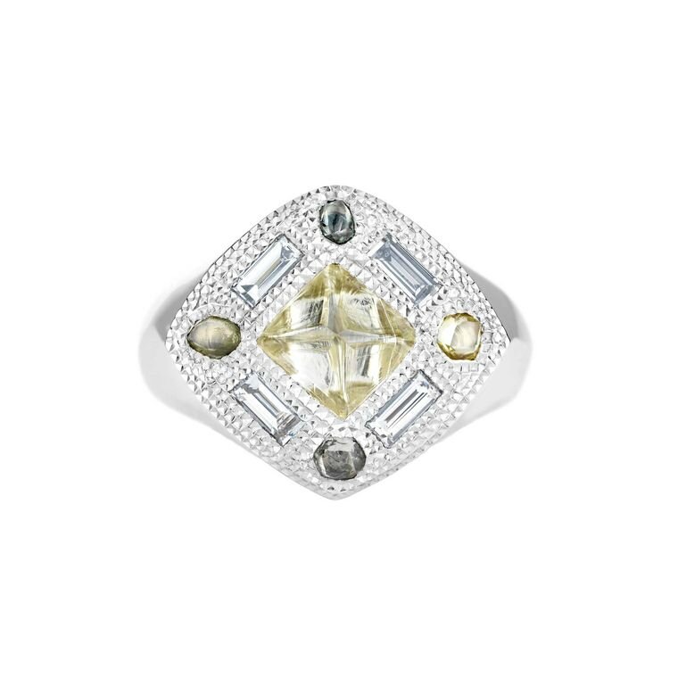 De Beers 11.77ct radiant-cut white W colour VS2 diamond ring