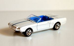 Ford mustang II cabriolet concept de 1963 de chez Hotwheels (2011) 00