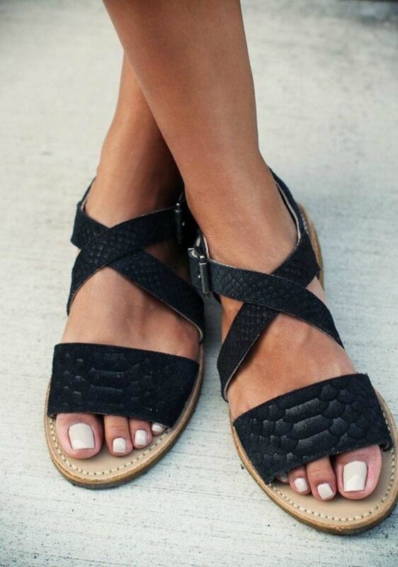 sandales-noires-pour-l-ete-2016-chaussures-femme-sandales-noires