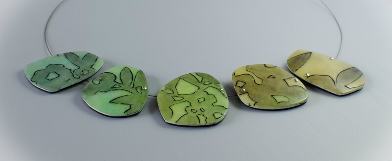 summer is coming collier vert