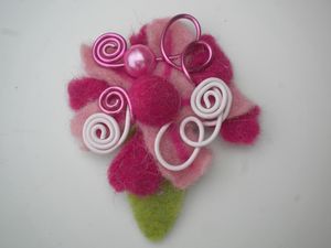 broche fleur rose (1)