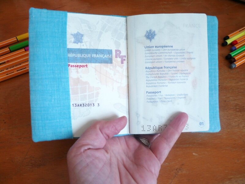 protège passeport Grand Crohot 12