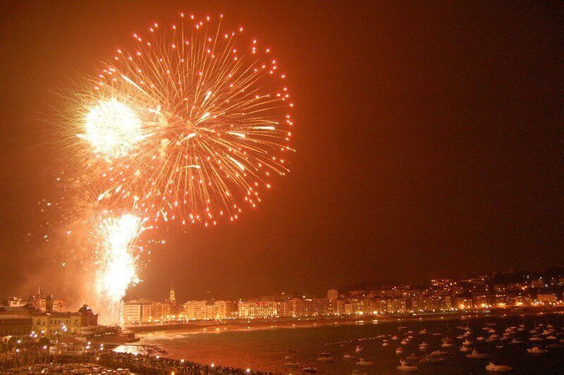 Feu D'artifice Saint Jean De Luz 2022 Feux d'artifices suite - Su artifizialak segida - Vu par Xabi / Xabi