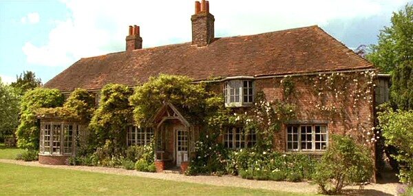 Cottage-from-Howards-End-filming-location-9