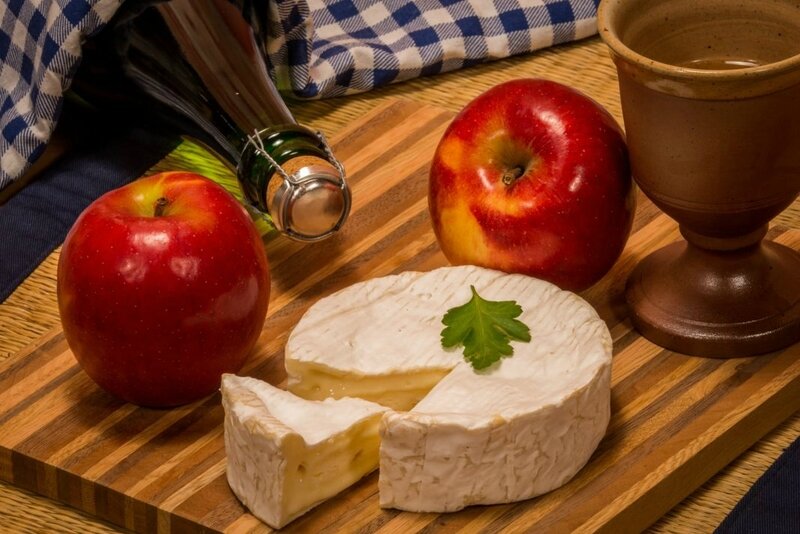 camembert-normandie-1068x713