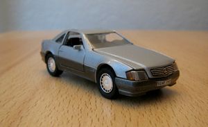 Mercedes 500 SL 01 -Majorette-