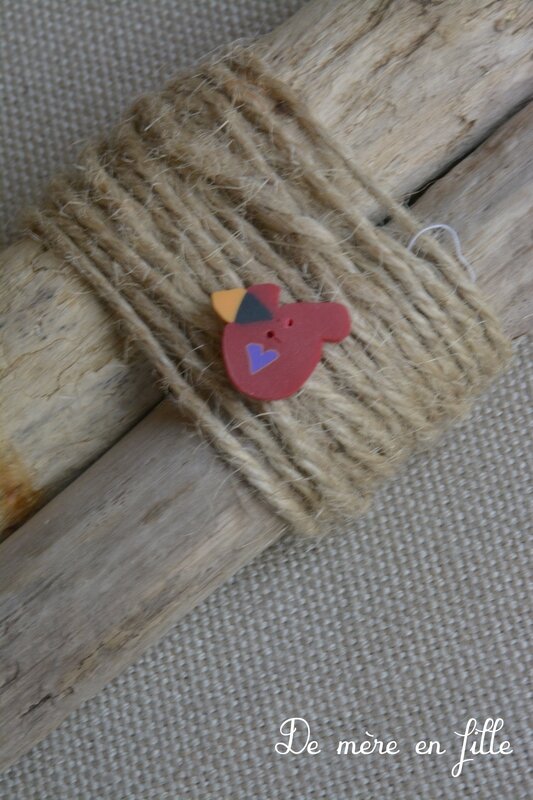 oiseau rouge coeur violet