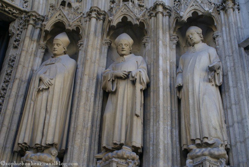 3 évêques