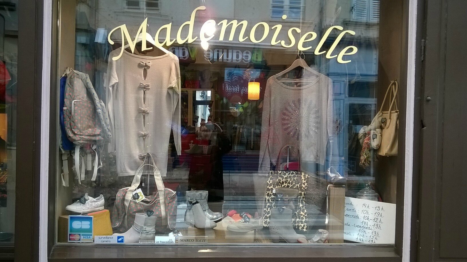 MA VITRINE DE CE JOUR  MADEMOISELLE AIME UN PEU, BEAUCOUP