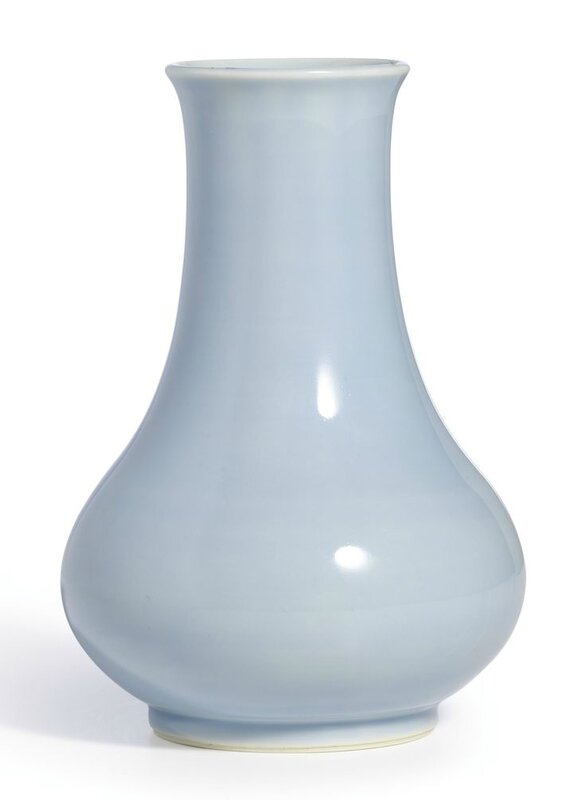 A fine and rare 'clair-de-lune'-glazed vase, hu, Mark and period of Kangxi