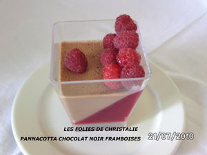 Pannacotta_chocolat_noir_framboises_3_