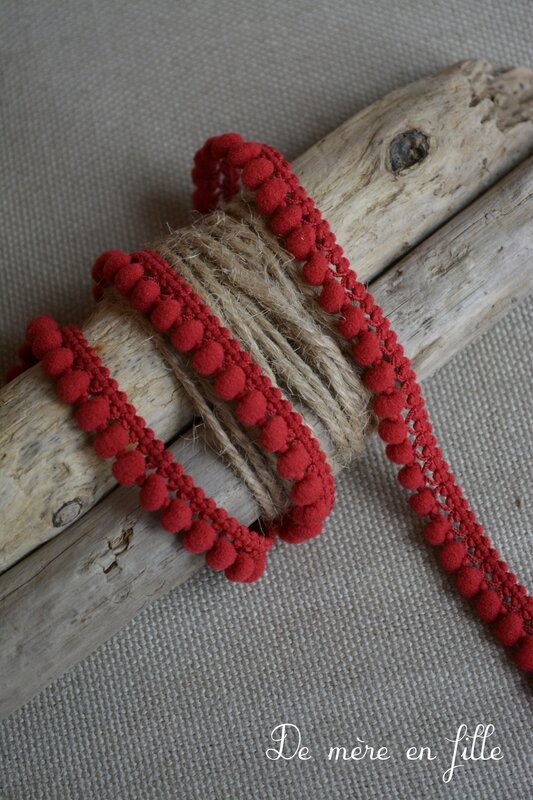 pompon décroché rouge