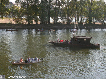Pirogue_et_toue_caban_e