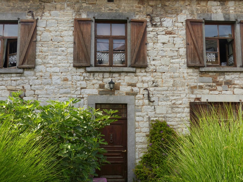 P1700963