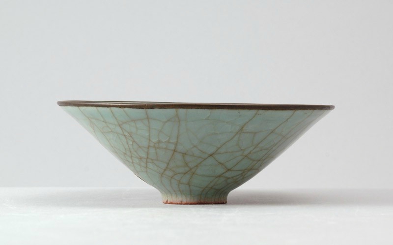 Greenware bowl in the style of Guan ware, 13th century, Southern Song Dynasty (1127 - 1279)
