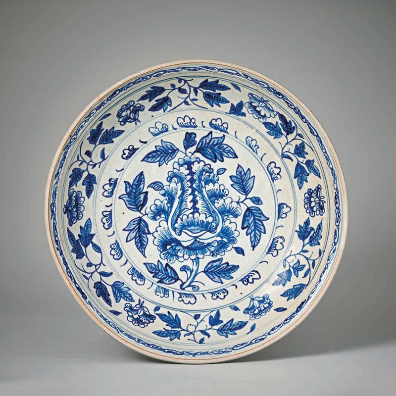 Large Blue and White Peony Plate, Lê Dynasty, 15th–16th c