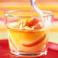 flan-de-peches-et-d-amandes_125212-8-fre-FR_flan-de-peches-et-d-amandes