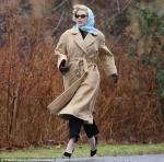 The_Secret_Life_of_MM-on_set-2014-12-f