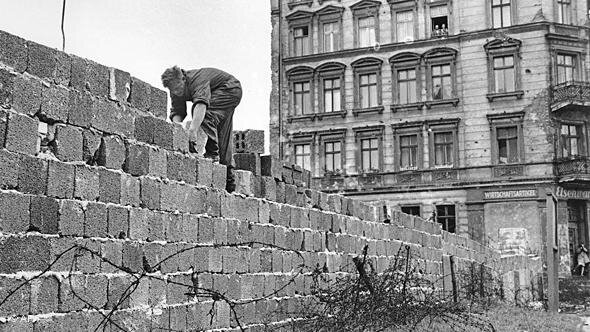 mur de berlin0,,4556734_4,00