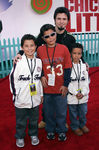 Premiere_Disney_Animated_Feature_Chicken_Little_6Z_1NZqCS2Fl