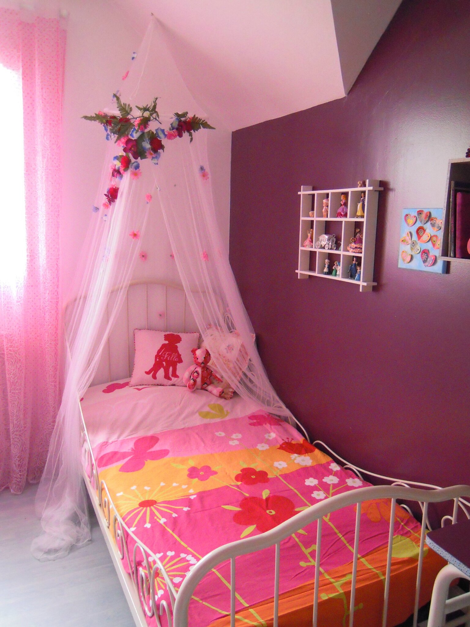 La chambre de fille! les confettis de paskline