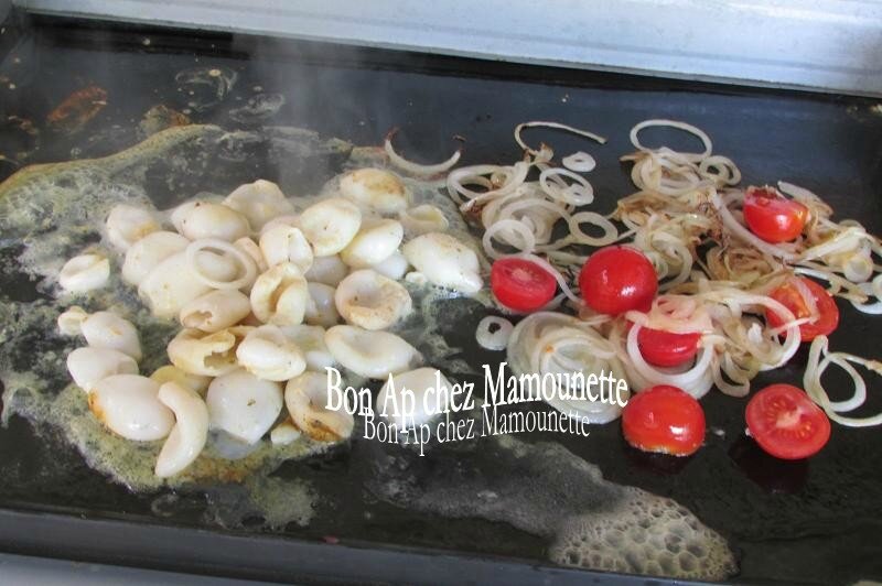 calamars à la plancha oignons et tomates cerises 012