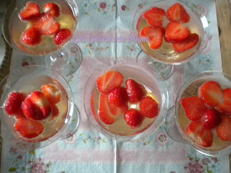 Soupe de Champagne aux fraises 2