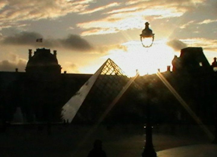L Homme Pâle Trop Beau Paroles ° Jeux De Lumière ° - Au hasard d'une photo...