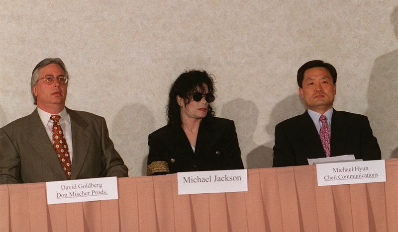 Un jour dans la vie de Michael Jackson - Page 2 86602992