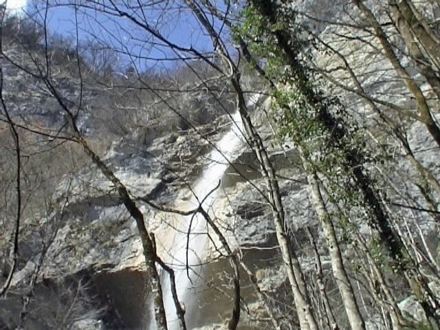 le haut de la cascade