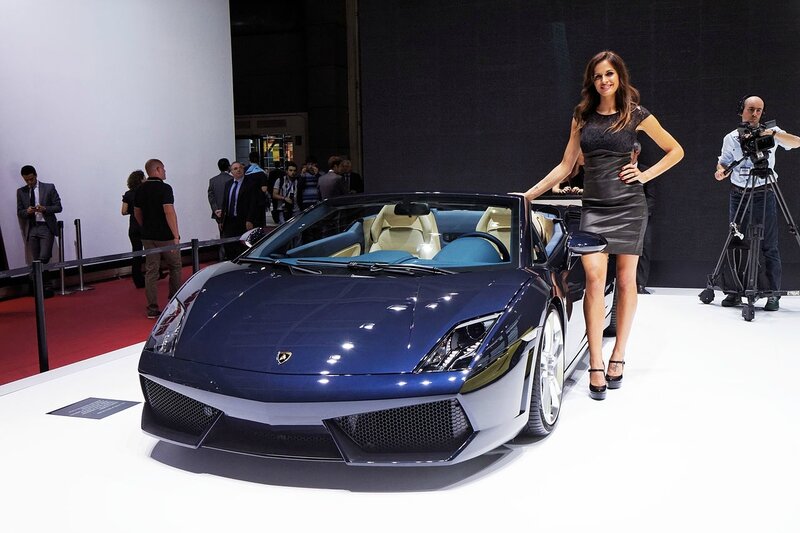 1280px-Lamborghini_-_Gallardo_LP_550-2_Spyder_-_Mondial_de_l'Automobile_de_Paris_2012_-_201