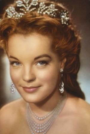 SISSI_FACE_A_SON_DESTIN_SISSI_SCHICKSALSJAHRE_EINER_KAISERIN_1957_reference