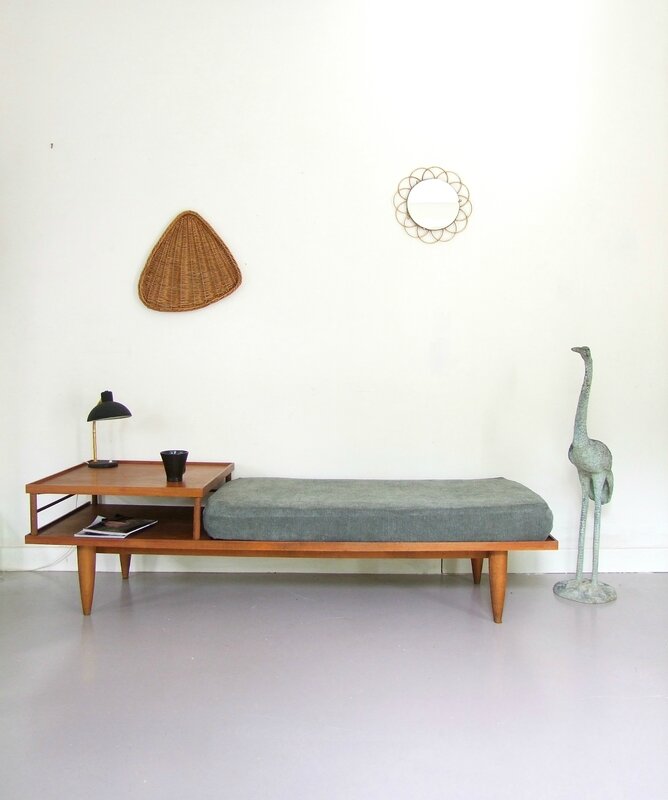 Dayb bed teck