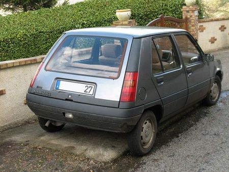 RenaultSup5GLar