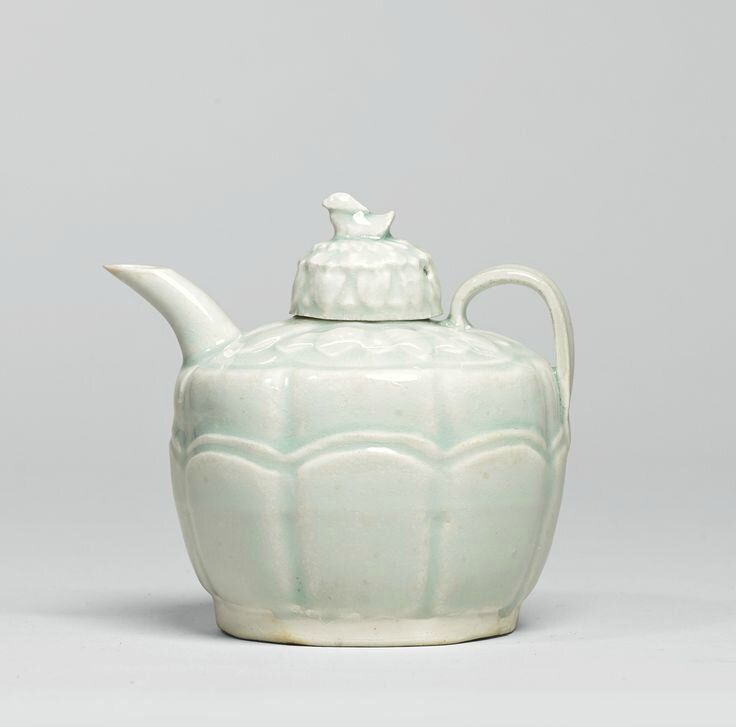 A small 'Qingbai' ewer and cover, Song dynasty