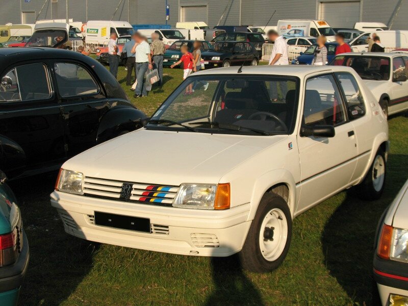 Peugeot205Rallyeav