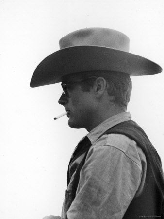 5793279_Actor_James_Dean_Clad_in_Western_Garb_for_His_Role_on_the_Set_of_the_Movie_Giant_Affiches