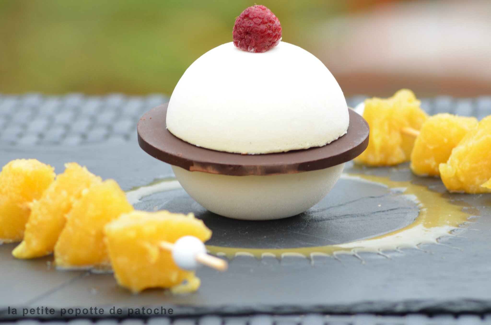 Sphere Panna Cotta Vanille Et Ses Brochettes D Ananas Au Rhum