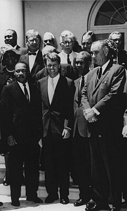 1964-le droit de vote est accorde aux noirs americains