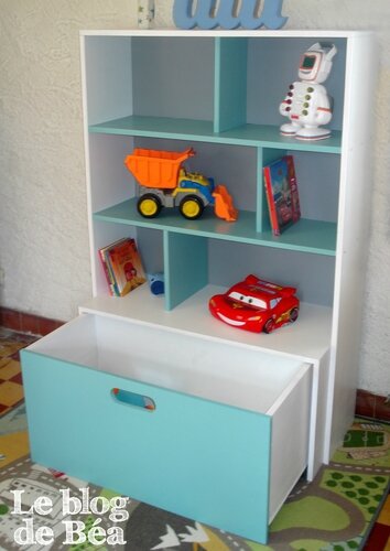 DIY étagère pour chambre d'enfant et coffre à jouets