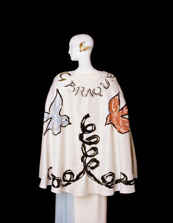 Yves_Saint_Laurent__Long_evening_dress_tribute_to_Georges_Braque
