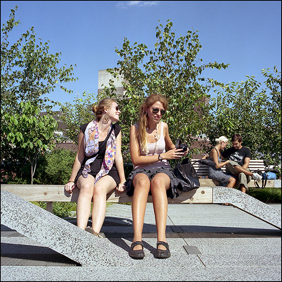 Mhtan_high_line_girlz