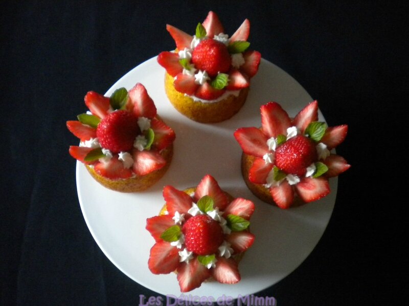 Petits gâteaux fraises et chantilly 4