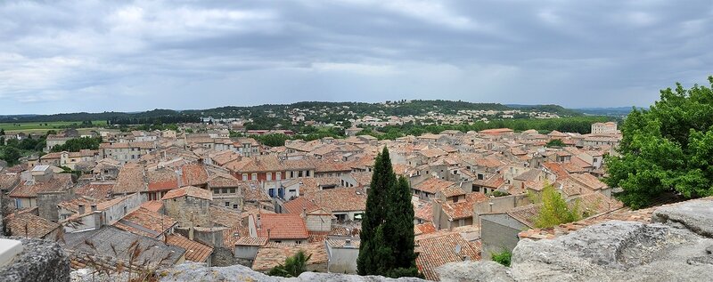 Sommieres_toits_pano